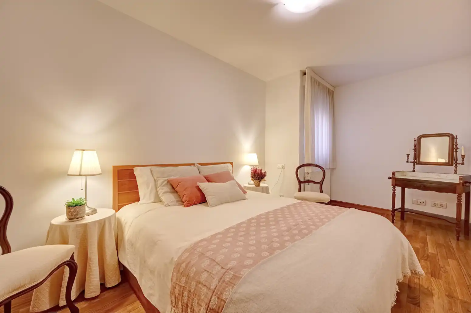 Bedroom of Flat for sale in  Pamplona / Iruña  with Heating, Parquet flooring and Storage room