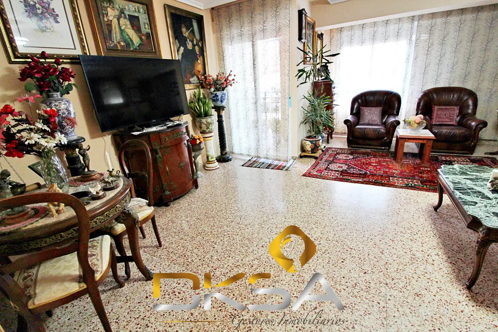 Sala de estar de Piso en venta en Castellón de la Plana / Castelló de la Plana con Terraza, Amueblado y Balcón