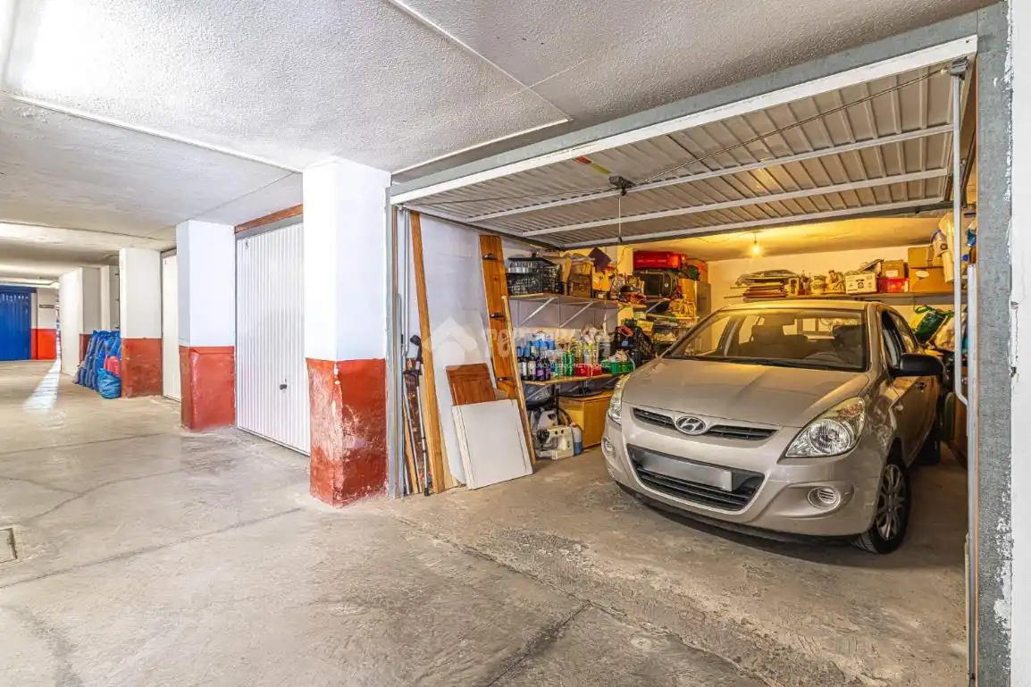 Piso con piscina en venta en C. la Colina, imagen 2