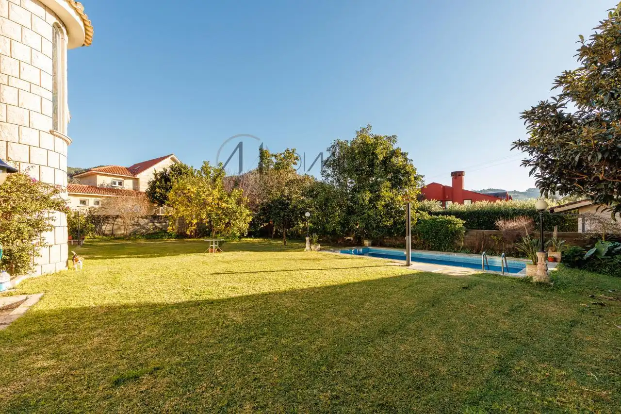 Jardí de Casa o xalet en venda en Nigrán amb Calefacció, Jardí privat i Terrassa