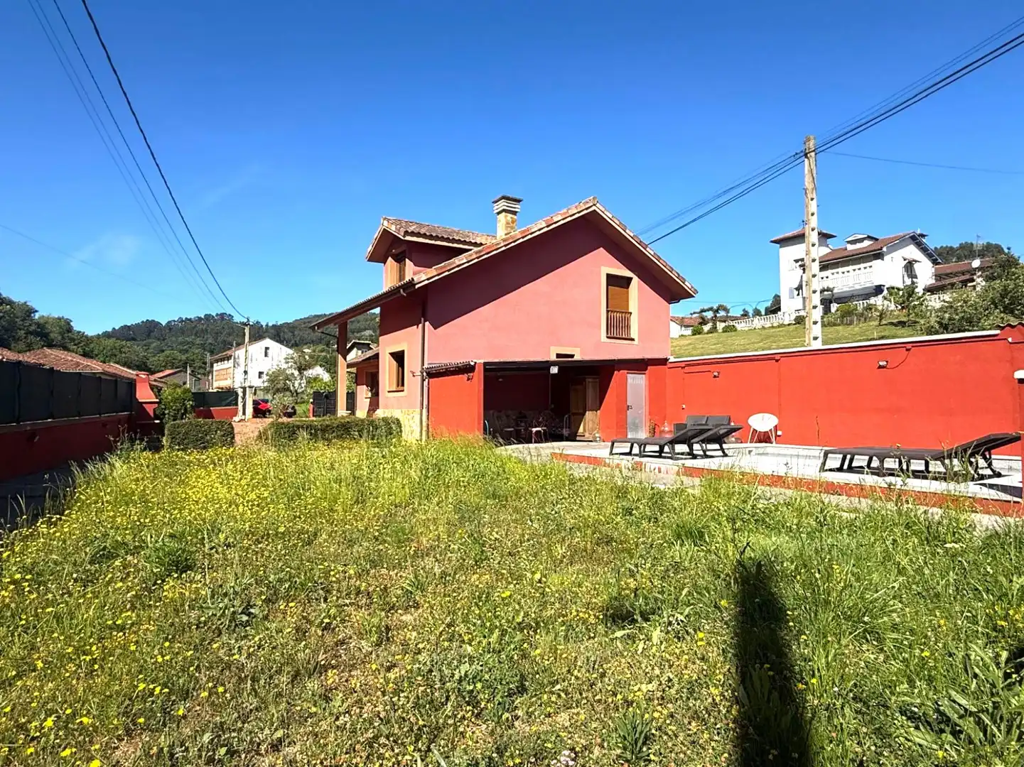 Vista exterior de Casa o chalet en venta en Castrillón con Calefacción, Jardín privado y Piscina
