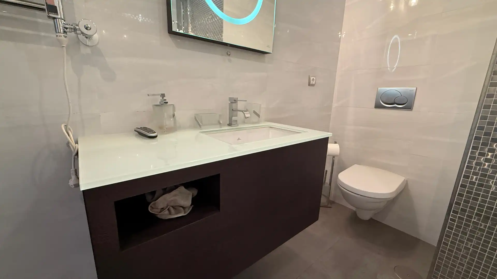 Baño de Piso en venta en Albacete con Aire acondicionado, Calefacción y Jardín privado