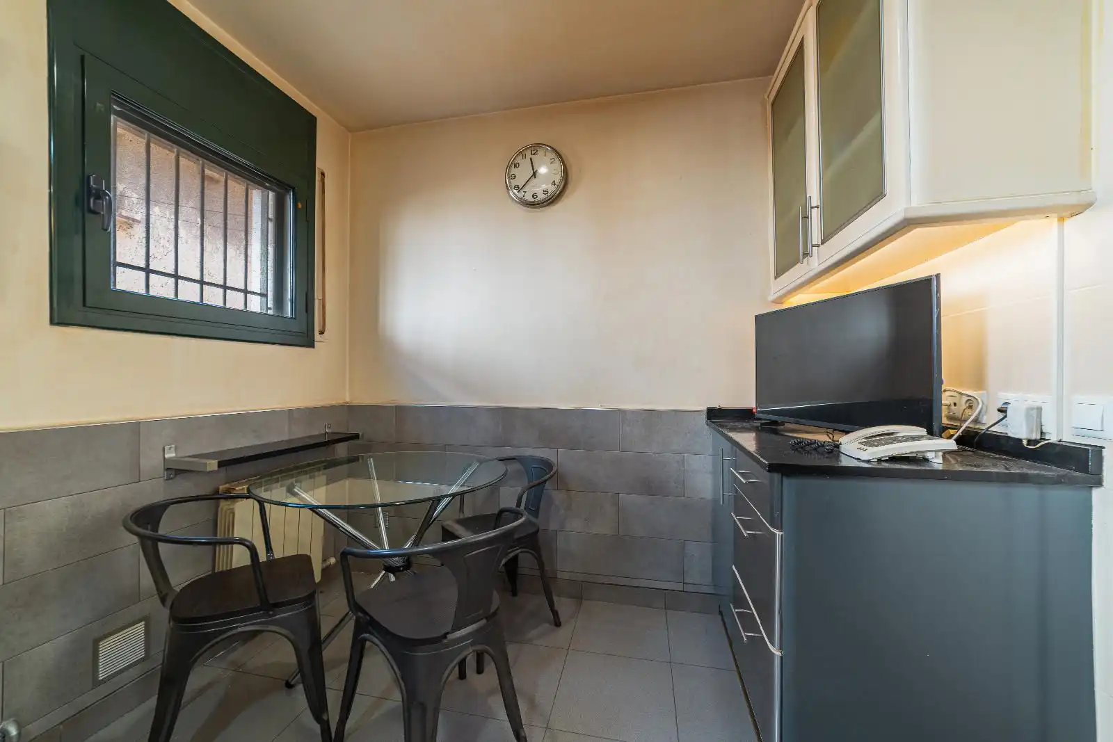 Küche von Einfamilien-Reihenhaus zum Verkauf in Vilassar de Mar mit Klimaanlage, Heizung und Terrasse