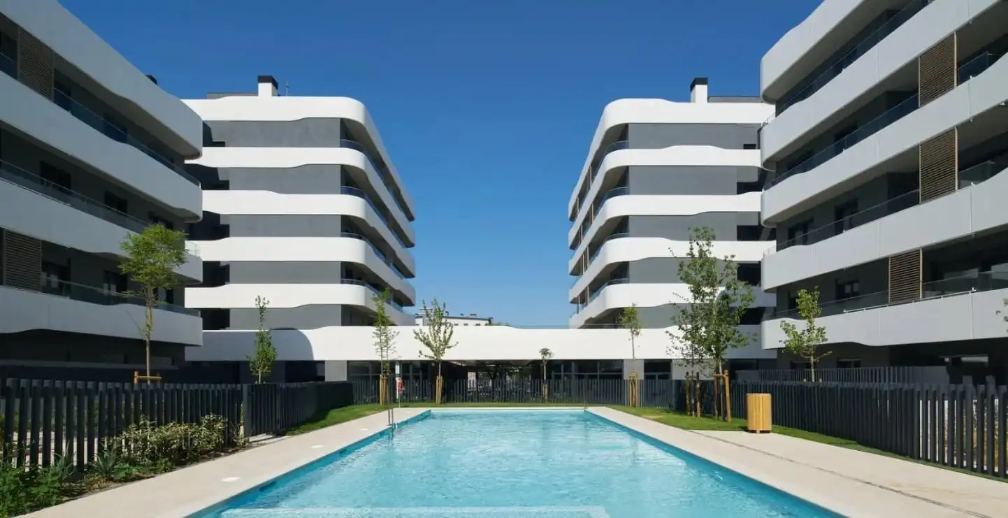 Piso con terraza en venta en Mas d'En Serra - Els Cards, imagen 3