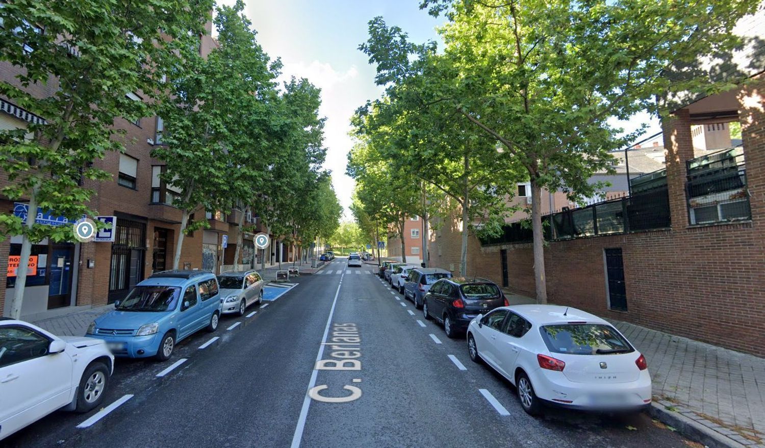 Exterior view of Garage for sale in  Madrid Capital