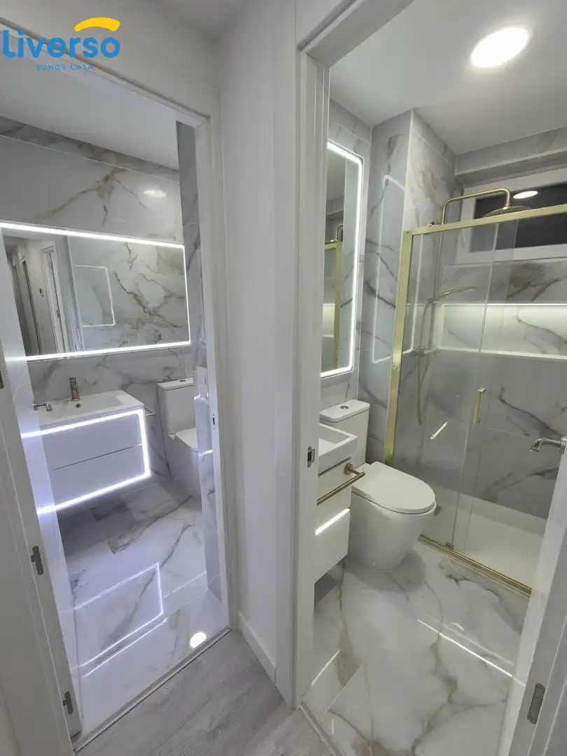 Bathroom of Flat for share in Burgos  with Furnished and Balcony
