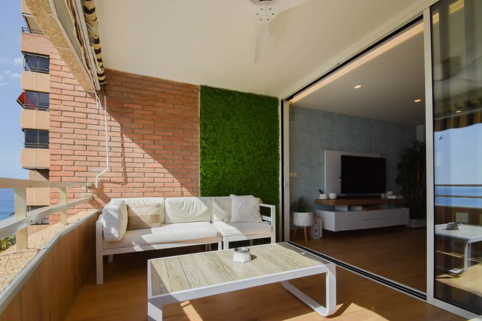 Terrace of Flat for sale in Almuñécar  with Parquet flooring, Terrace and Furnished