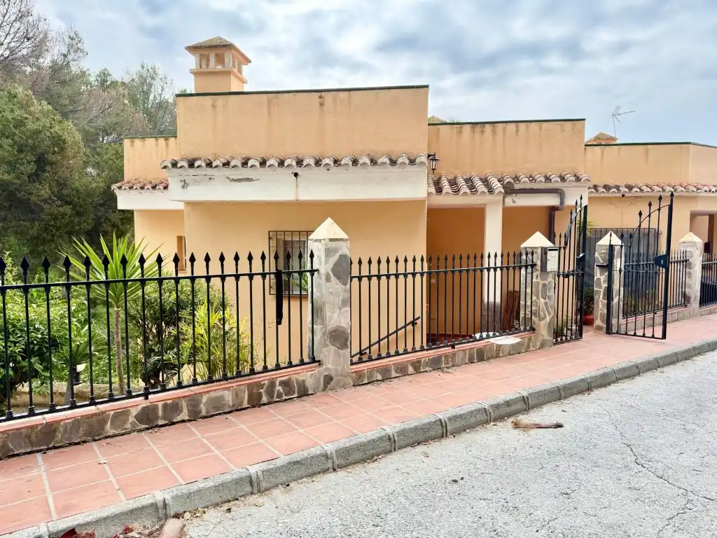 Exterior view of Flat for sale in Nerja  with Terrace, Swimming Pool and Balcony
