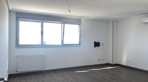 Foto 2 de Piso de alquiler en Primero de Mayo, Prado Santo Domingo - Ensanche, Madrid