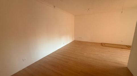 Foto 5 de Piso en venta en  Riojanos, Palomeras Sureste, Madrid