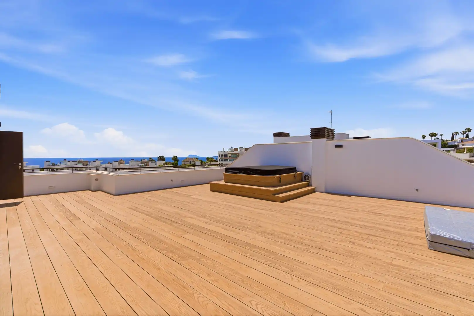 Terrace of Attic for sale in Estepona  with Air Conditioner, Terrace and Swimming Pool