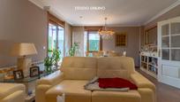 Living room of House or chalet for sale in Castellanos de Moriscos  with Air Conditioner, Heating and Private garden