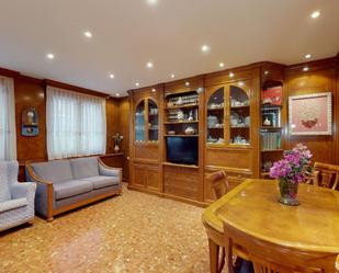 Sala d'estar de Casa o xalet en venda en  Zaragoza Capital amb Balcó