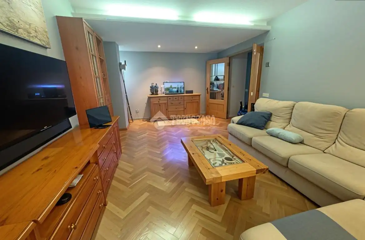 Sala de estar de Piso en venta en Alcorcón con Aire acondicionado, Terraza y Piscina comunitaria
