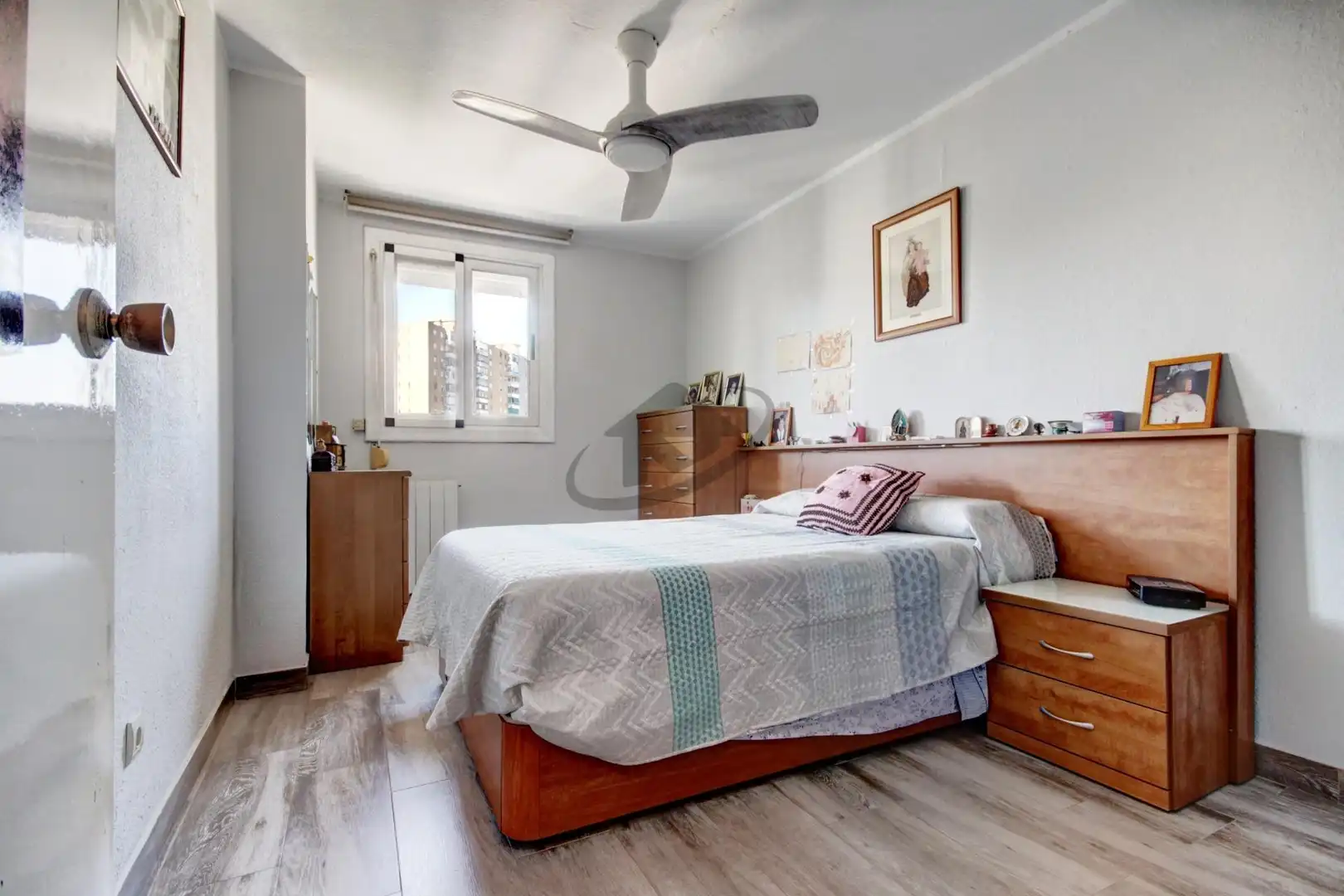 Habitación de Ático en venta en Badia del Vallès con Calefacción y Balcón