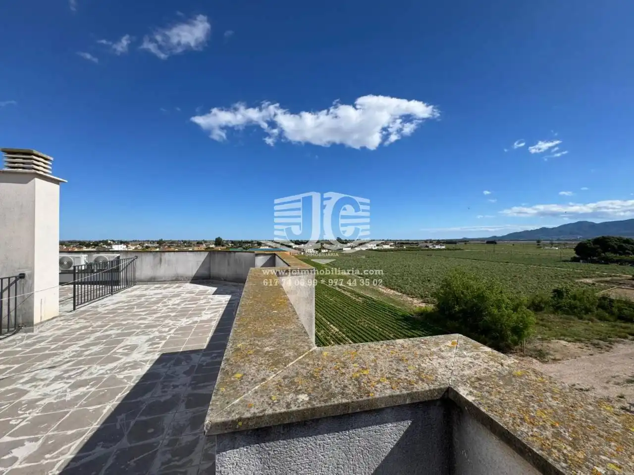 Flat for rent in L'Aldea  with Air Conditioner, Terrace and Storage room