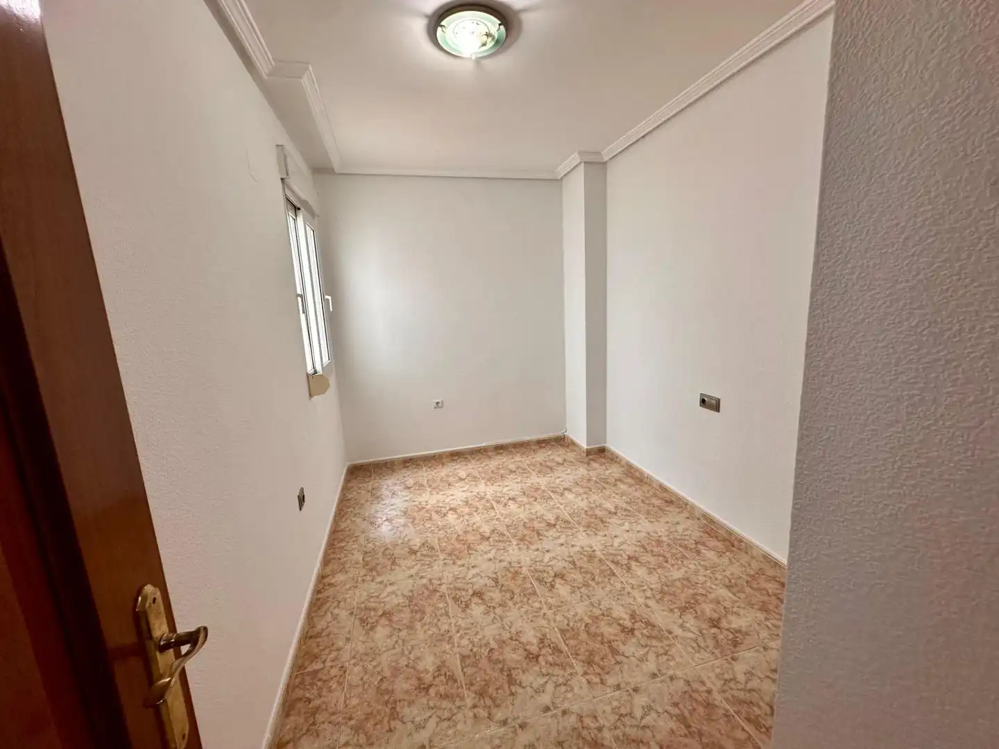 Apartamento en venta en Torrevieja con Aire acondicionado, Jardín privado y Amueblado