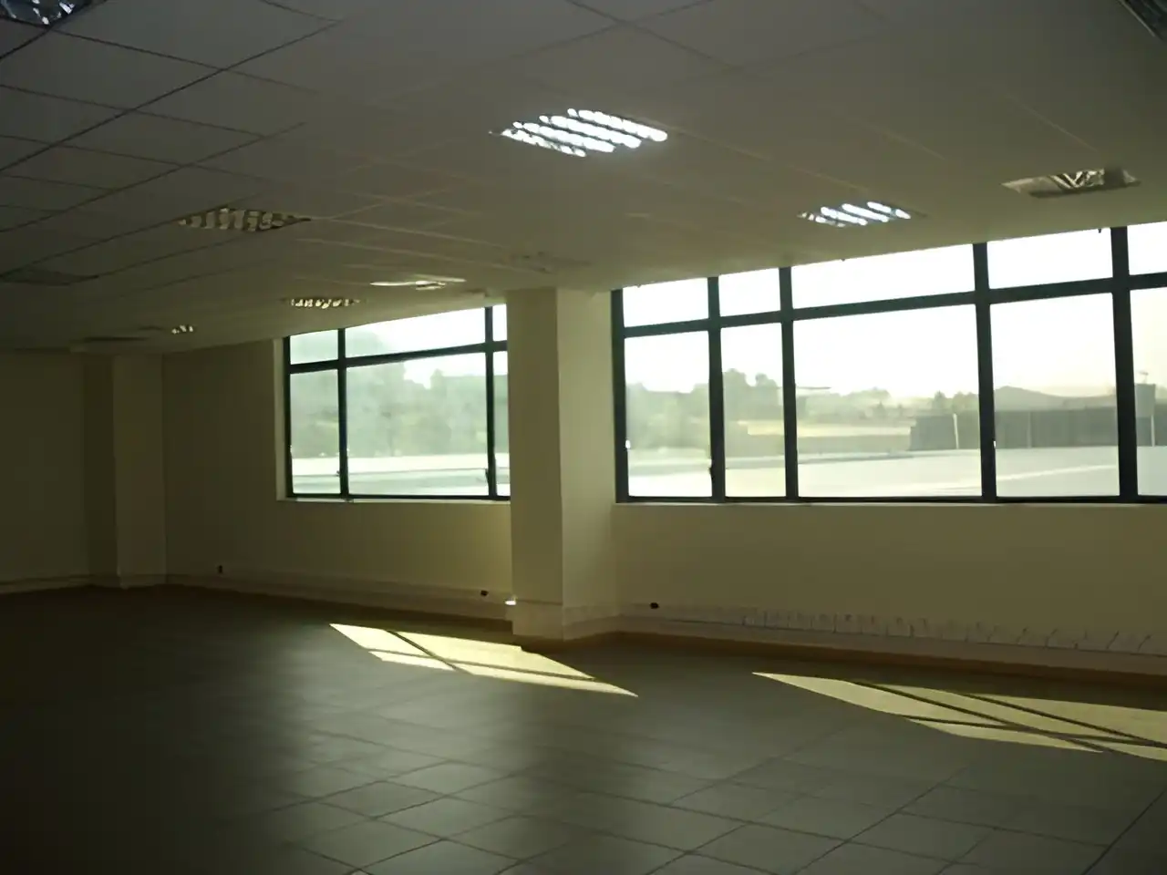 Ufficio in affitto a Zona Nord, imagen 4