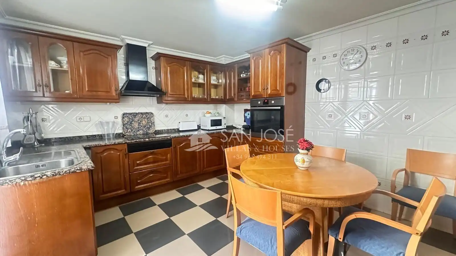Kitchen of Flat for sale in Aspe  with Air Conditioner and Storage room