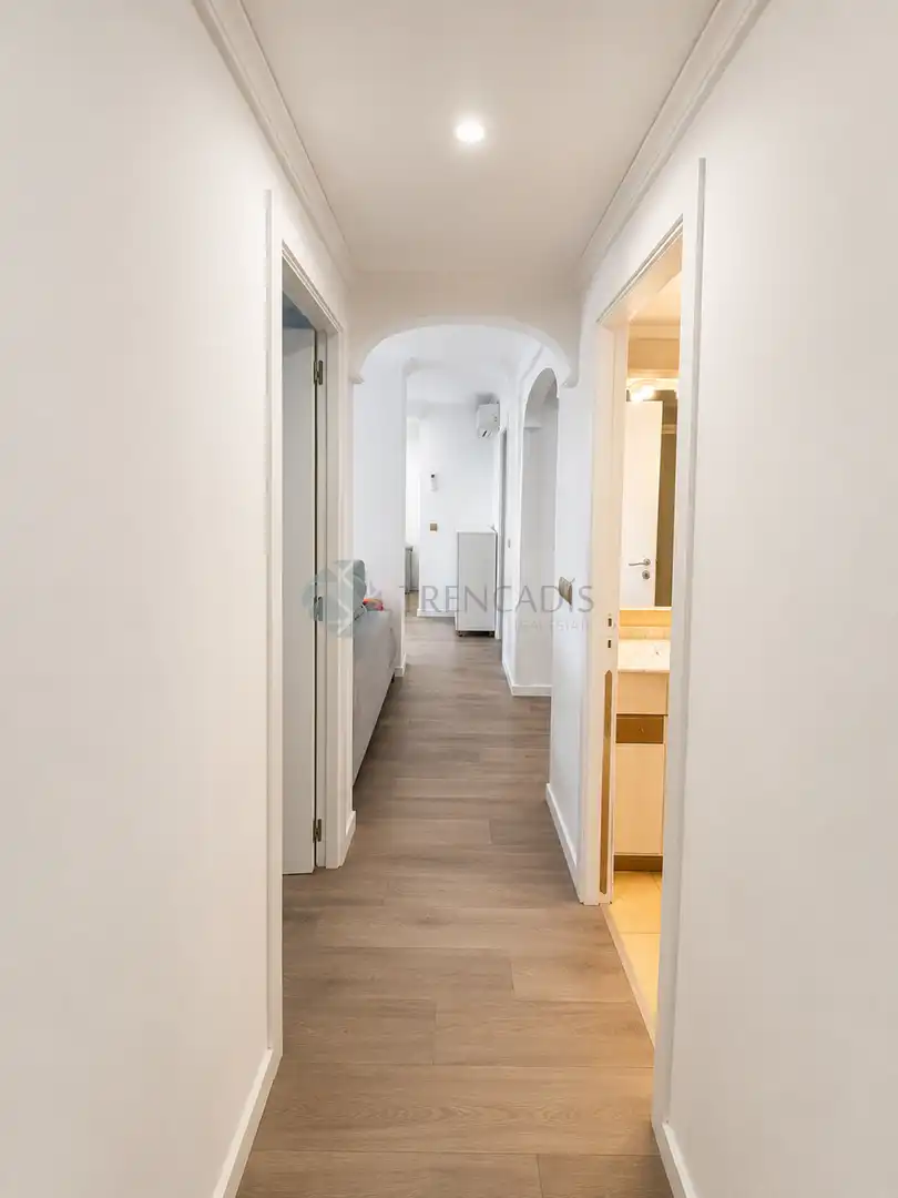 Piso en venta en Valencia con Terraza, Piscina y Balcón