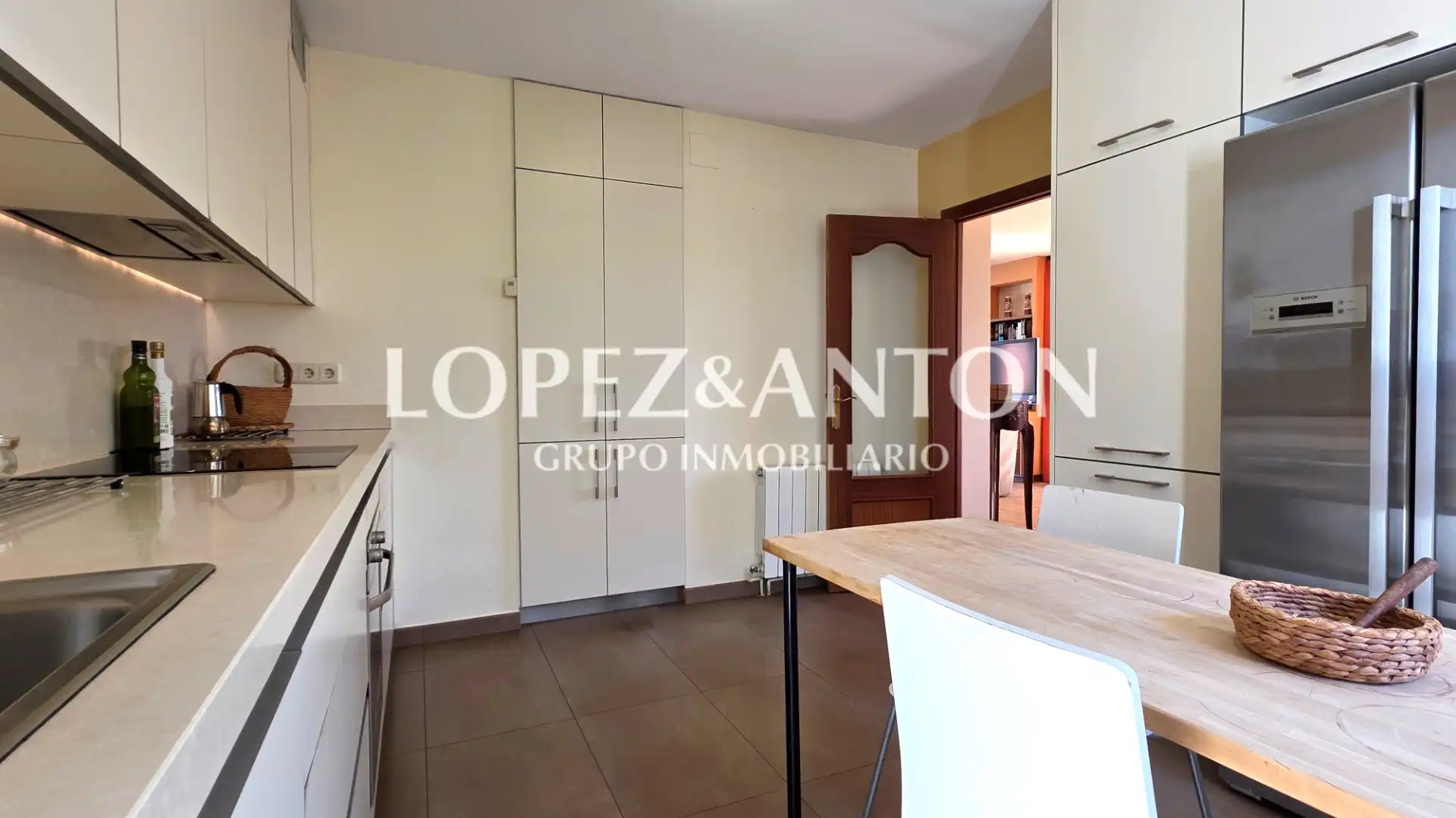 Kitchen of Houses for sale in L'Eliana  with Air Conditioner, Heating and Private garden
