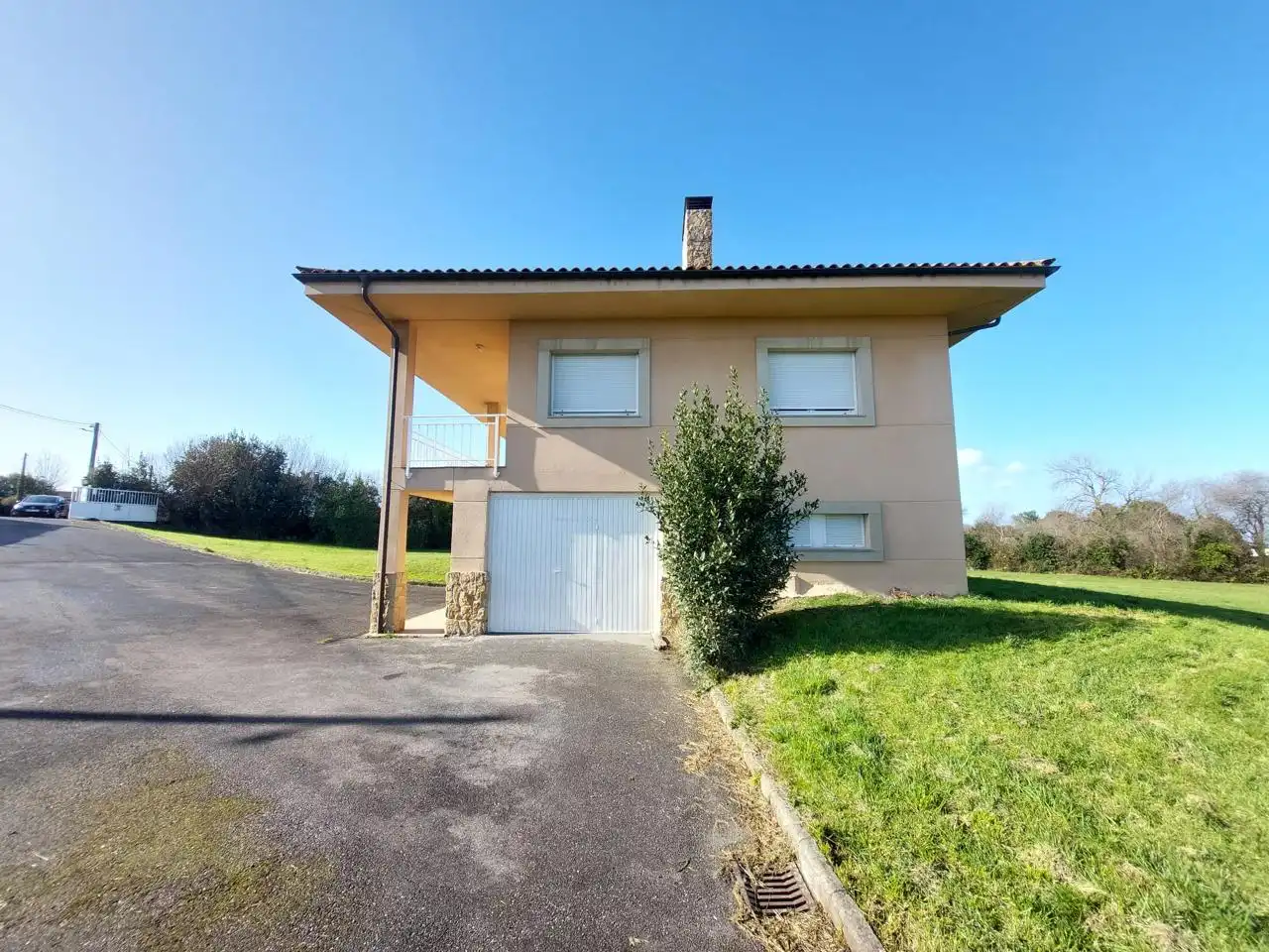 Exterior view of Houses for sale in Gijón   with Heating, Private garden and Terrace