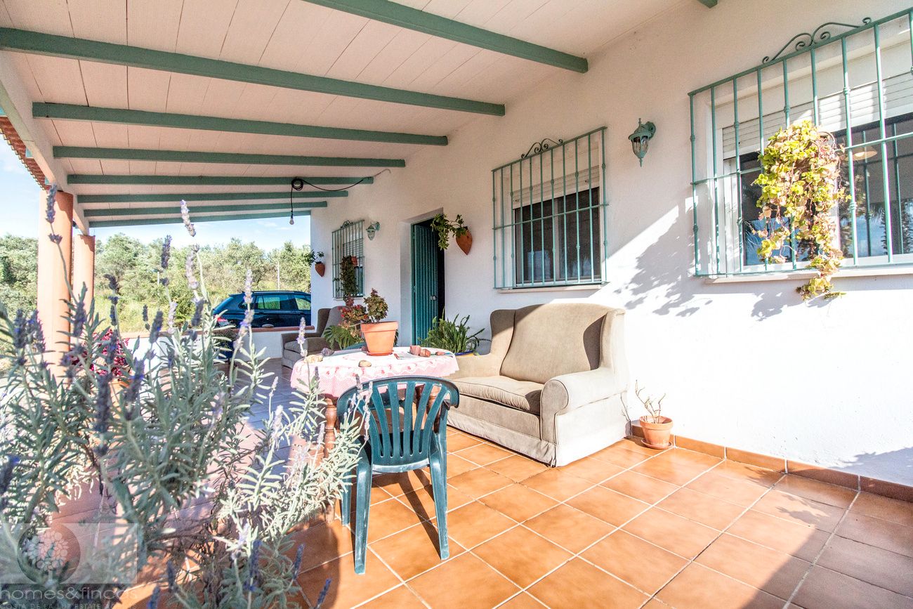 Terrassa de Finca rústica en venda en Gibraleón amb Terrassa i Moblat