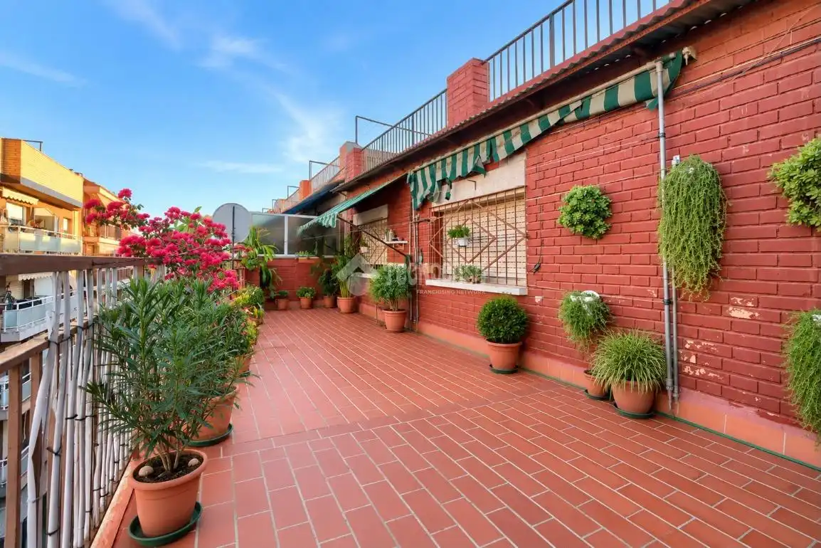 Flat for sale in La Gavarra, imagen 2