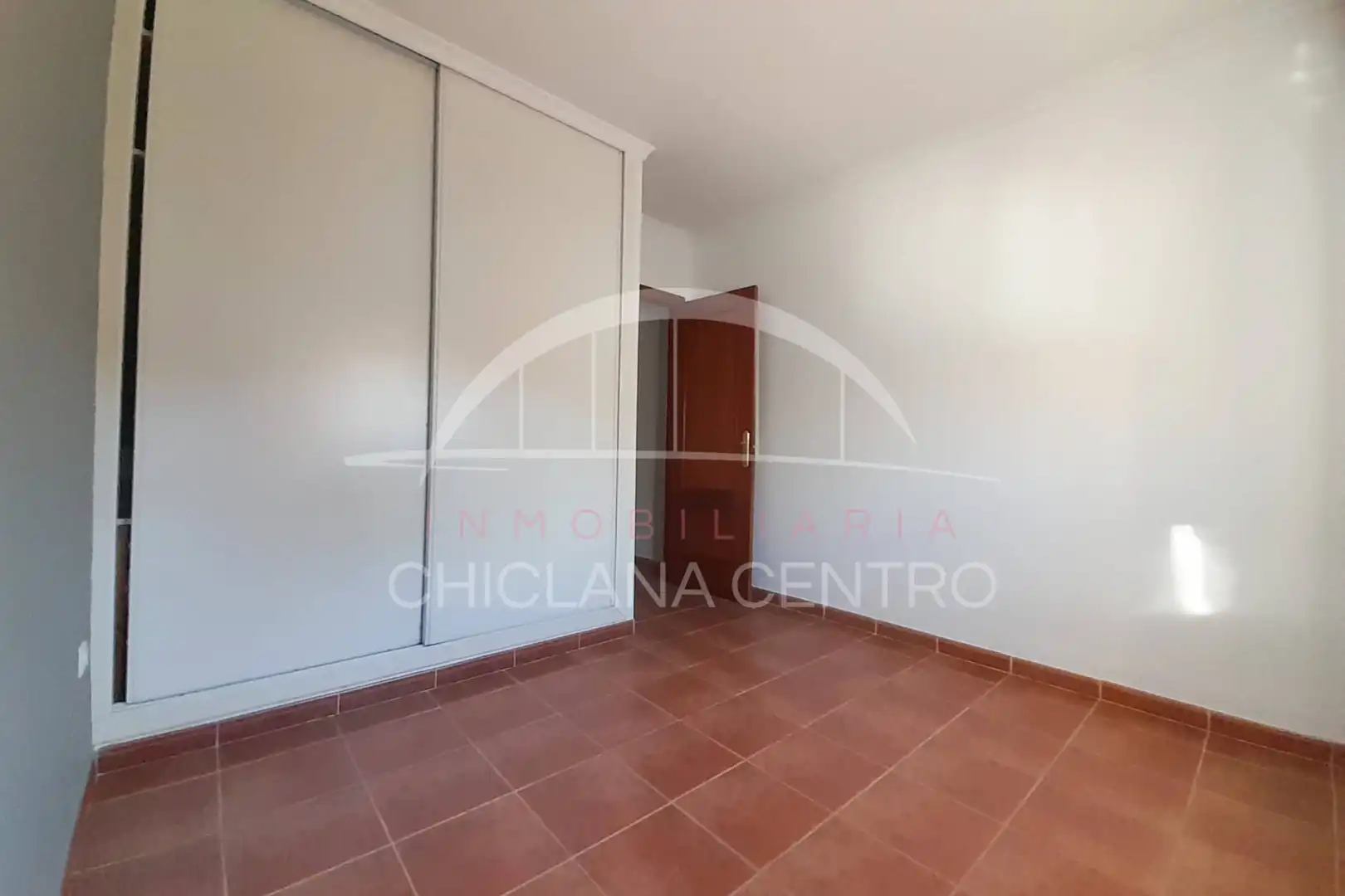 Dormitori de Casa o xalet en venda en Chiclana de la Frontera amb Jardí privat, Traster i Piscina