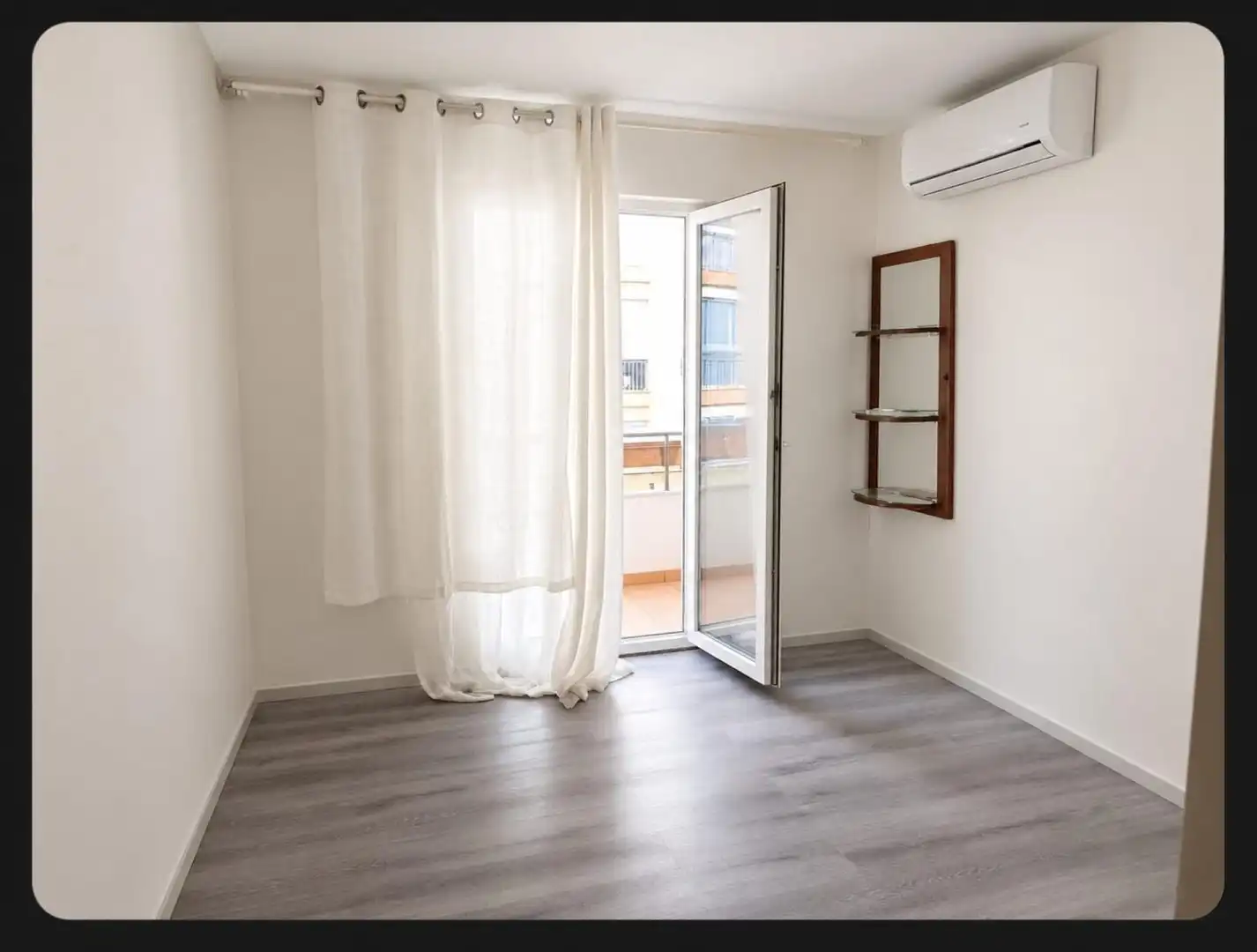 Balcony of Flat for sale in El Mercado
