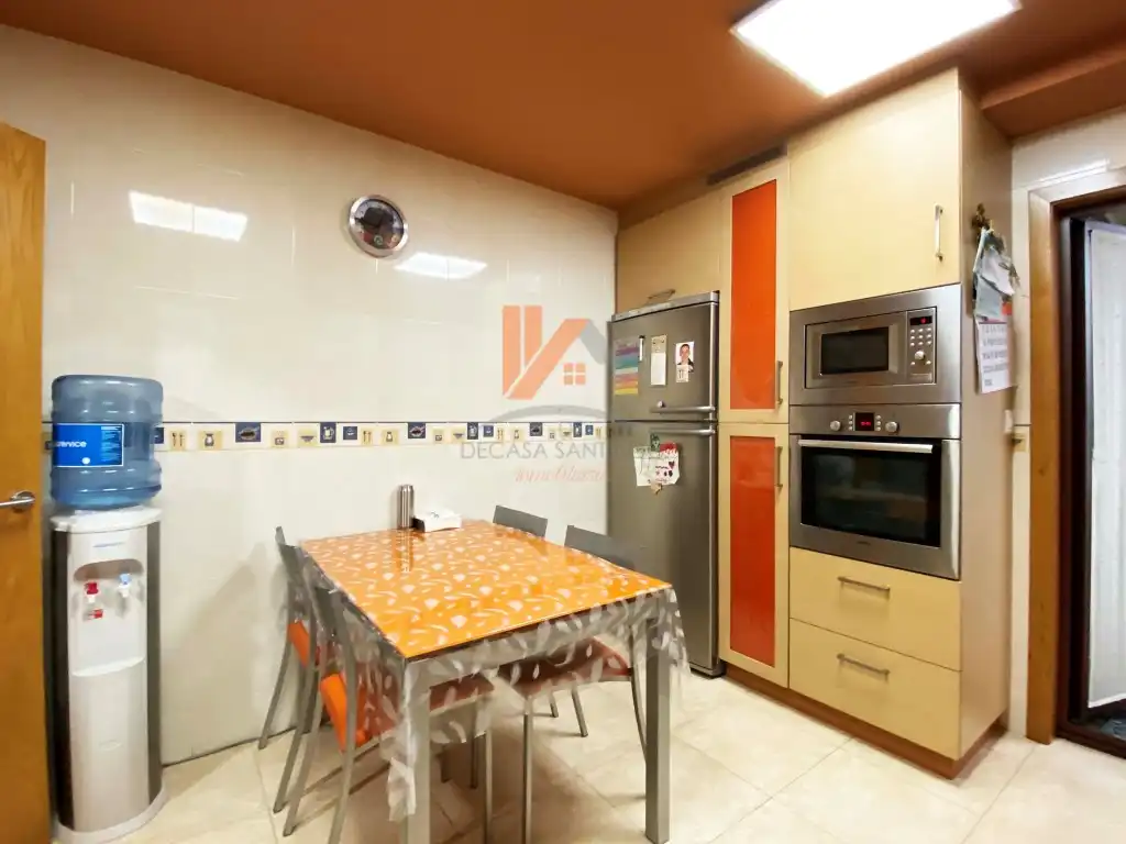 Kitchen of Flat for sale in Ames  with Oven