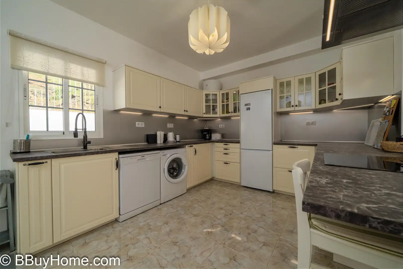 Küche von Maisonette zur Miete in Mogán mit Terrasse, Abstellraum und Möbliert