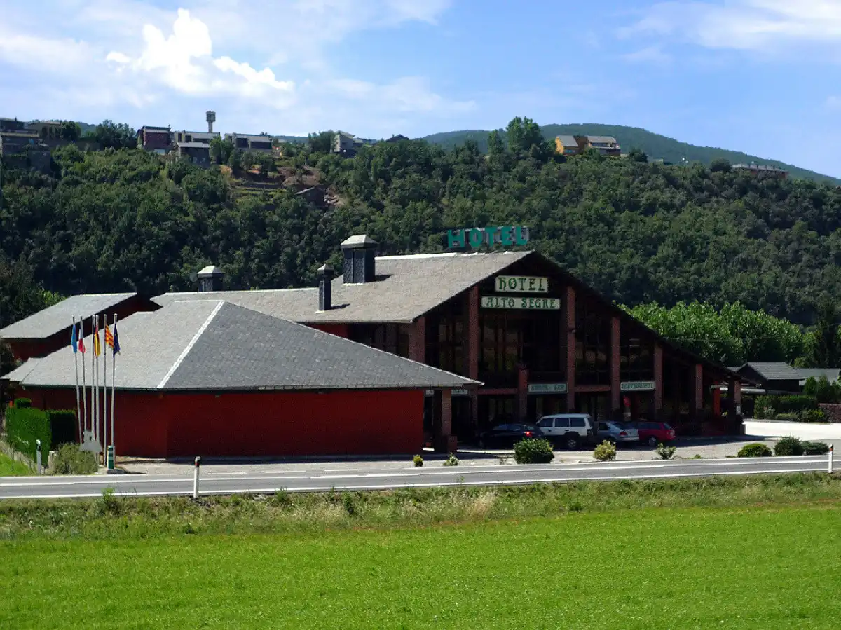 Edificio en venta en Montferrer i Castellbò