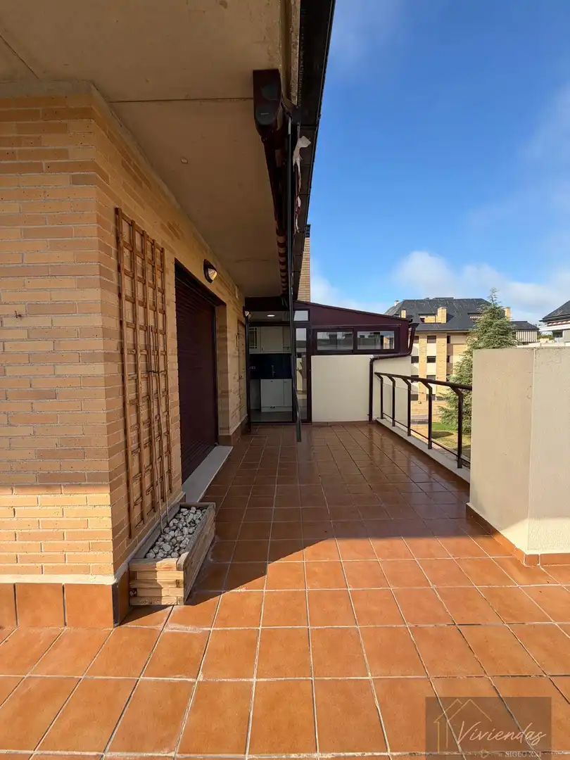 Penthouse with pool to rent in FRANCISCO TOMAS Y VALIENTE, imagen 13