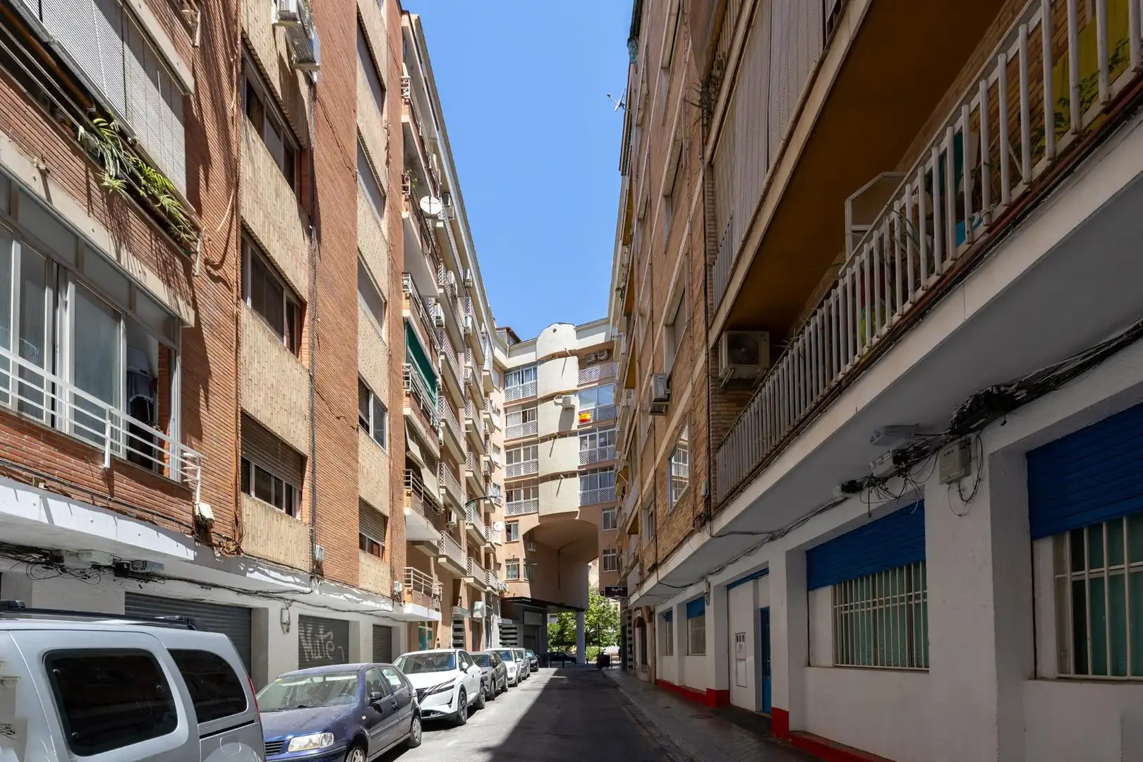Vista exterior de Piso en venta en Granada con Calefacción