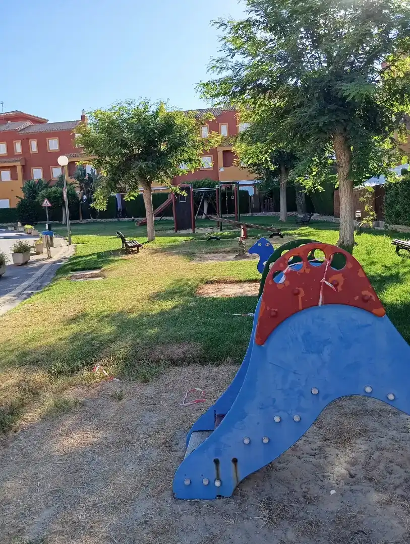 Jardí de Casa adosada de lloguer en Rota amb Aire condicionat, Jardí privat i Traster