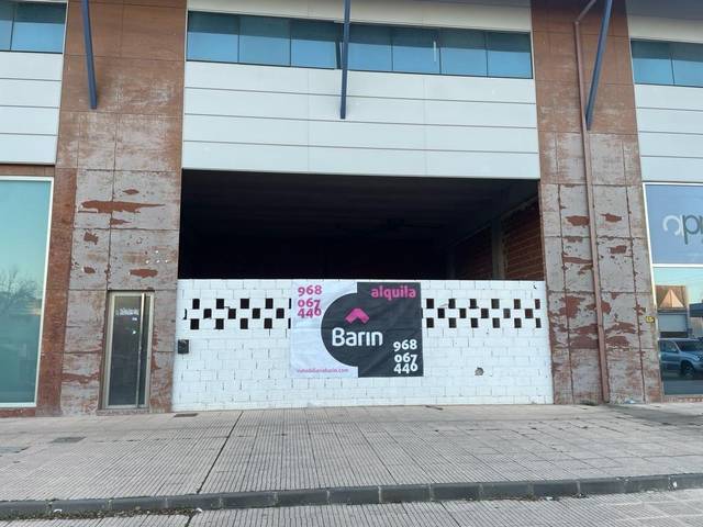 Local comercial en Alquiler en  PRINCIPAL, 301 en San Ginés