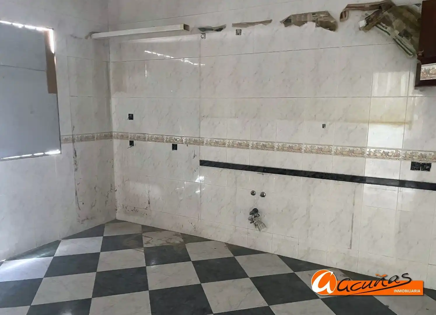 Baño de Casa adosada en venta en Gilena con Terraza y Trastero