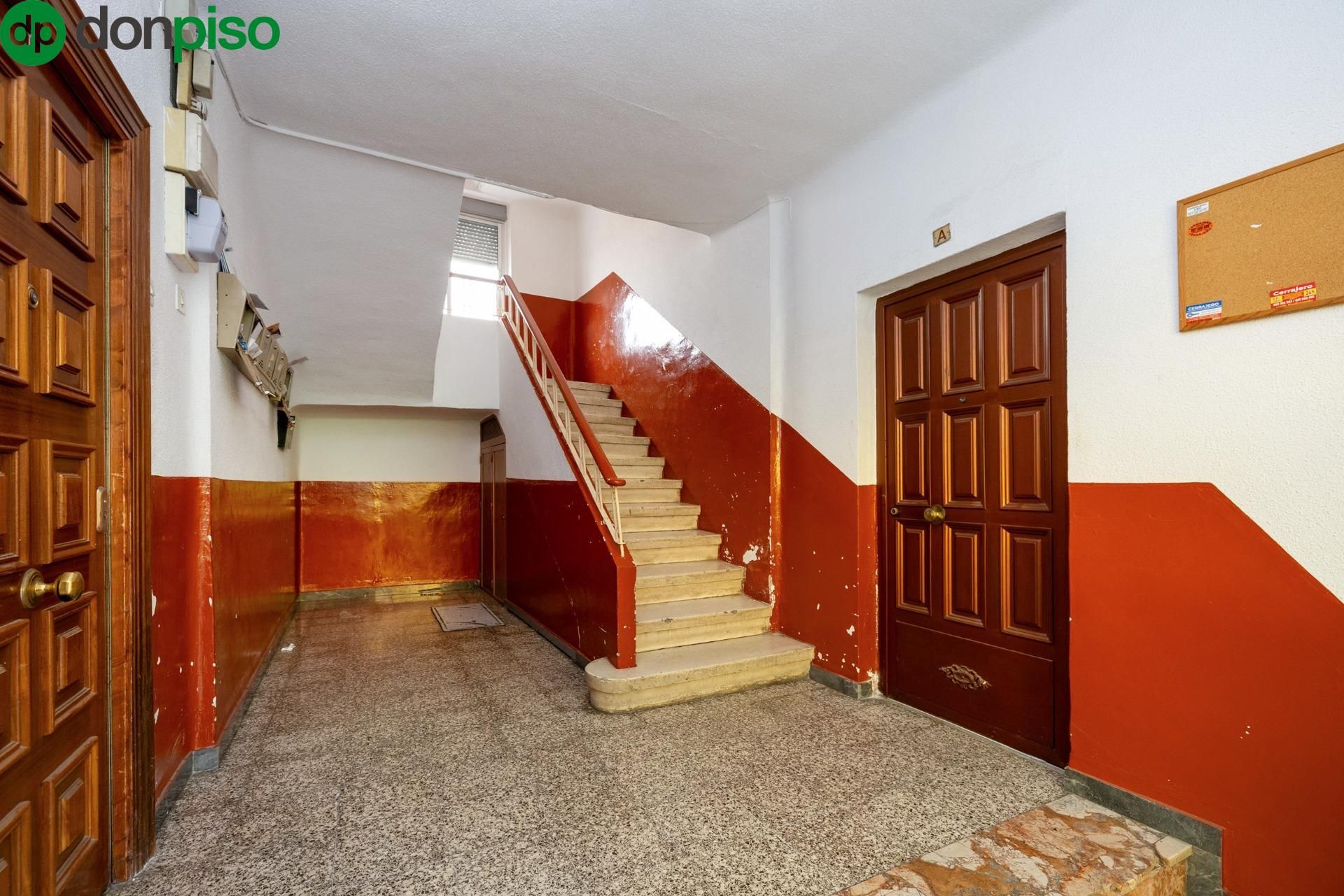 Flat for sale in  Granada Capital