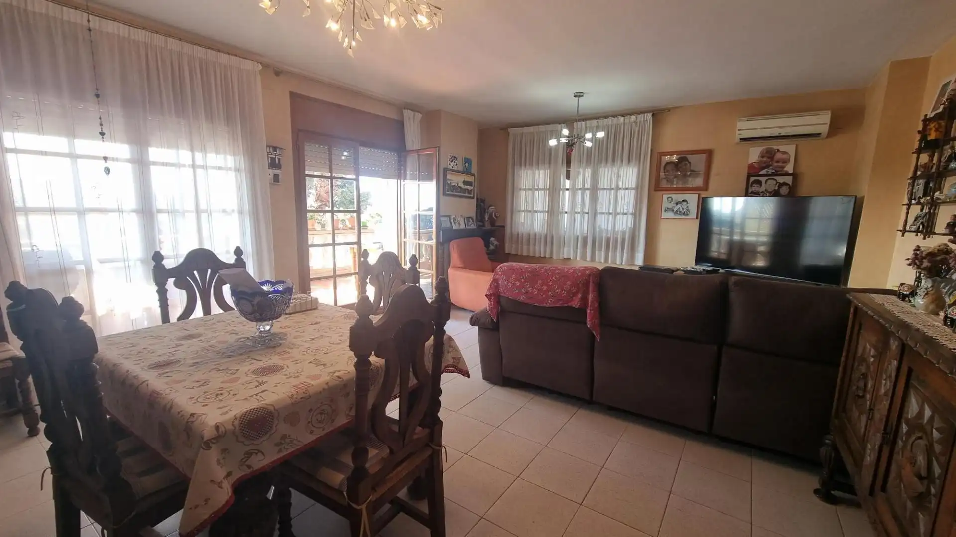 Chalet con terraza en venta en Bellvei, imagen 10