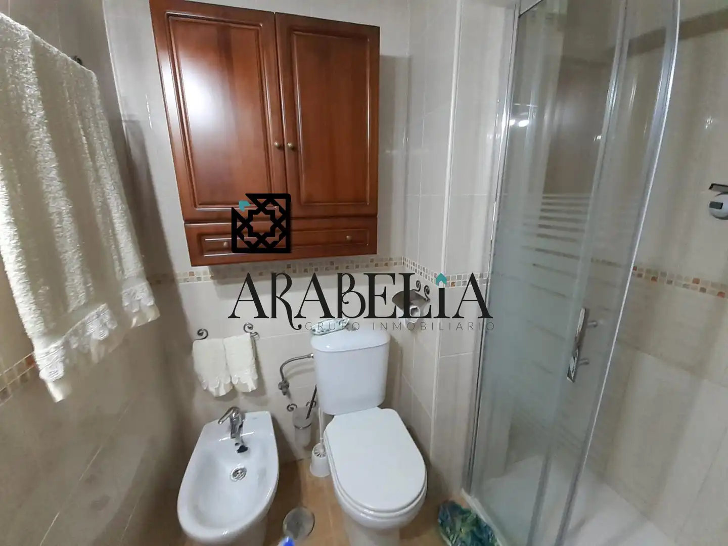 Badezimmer von Wohnung zum Verkauf in Córdoba mit Möbliert