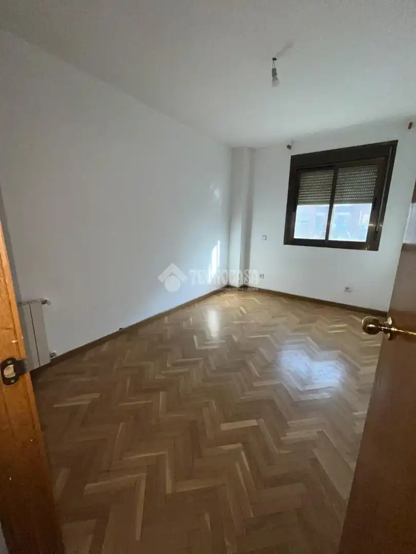 Bedroom of Flat for rent in Villaverde
