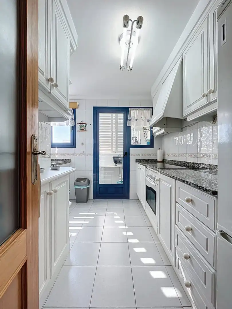 Flat with terrace for sale in L'Albir, imagen 4