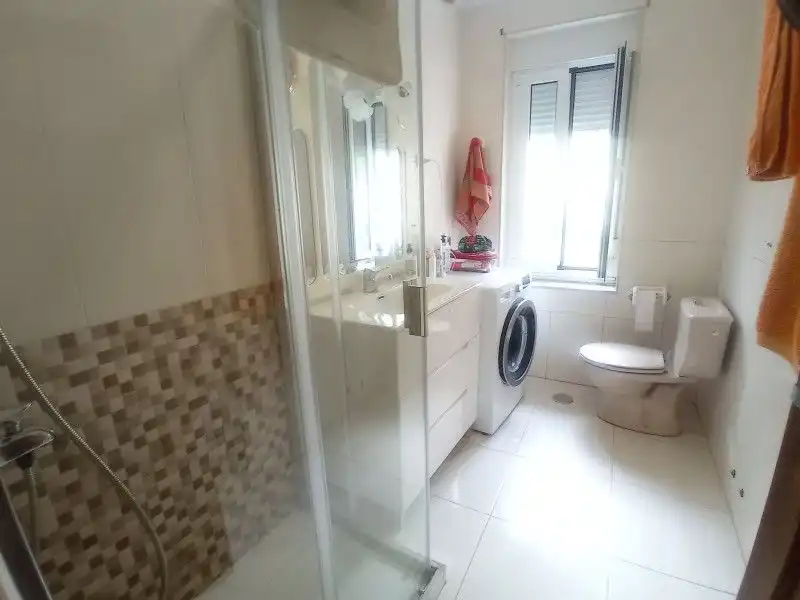 Bany de Edifici en venda en Tineo