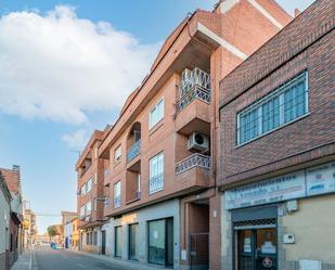 Vista exterior de Pis en venda en Talavera de la Reina