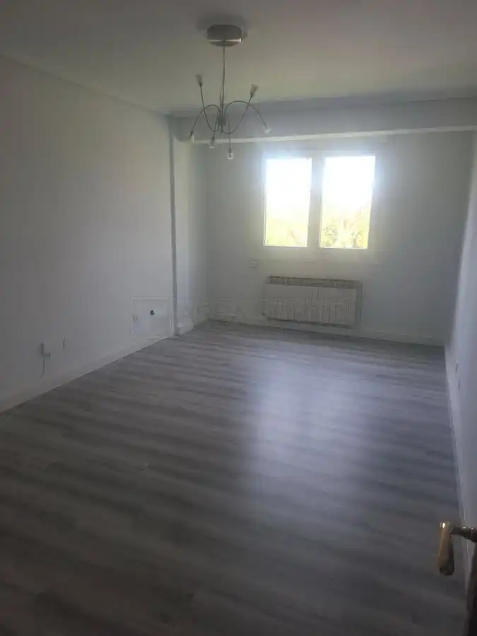 Habitación de Piso en venta en Vitoria - Gasteiz con Calefacción, Parquet y Terraza