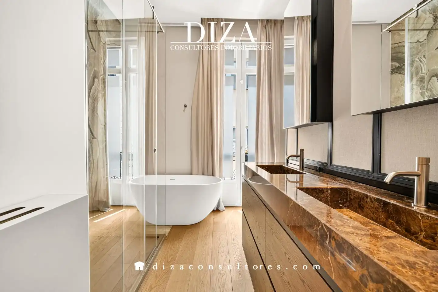 Bathroom of Ground floor for rent in Madrid  with Air Conditioner and Furnished