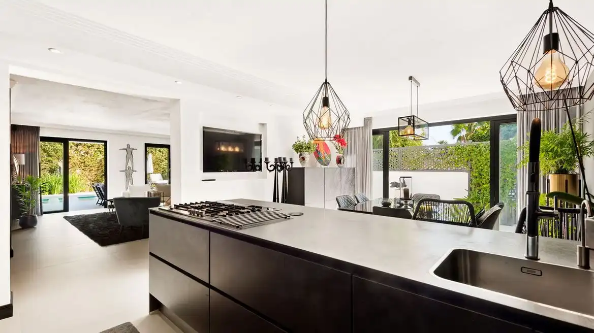 Chalet con piscina en venta en Nueva Andalucía, imagen 9