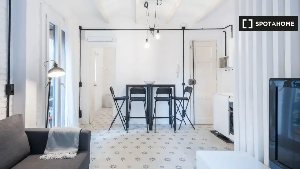 Flat with terrace to rent in Ciutat Vella, imagen 5
