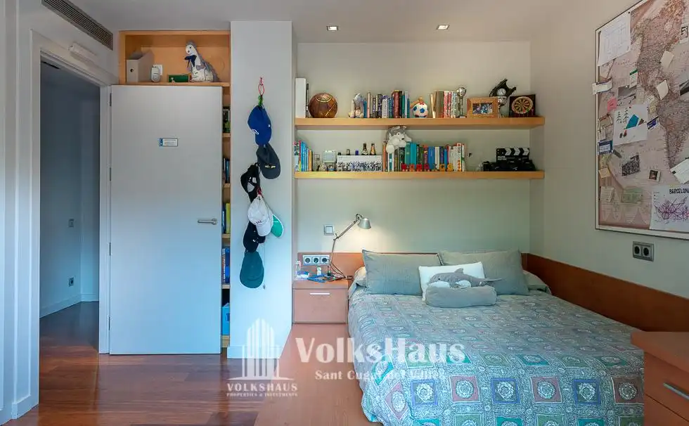 Schlafzimmer von Haus oder Chalet zum Verkauf in Sant Cugat del Vallès mit Klimaanlage, Heizung und Privatgarten